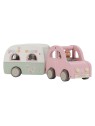 Voiture avec caravane