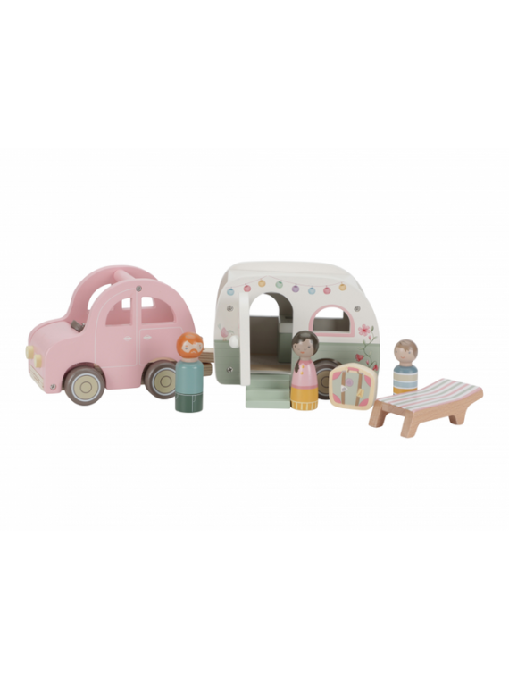 Voiture avec caravane